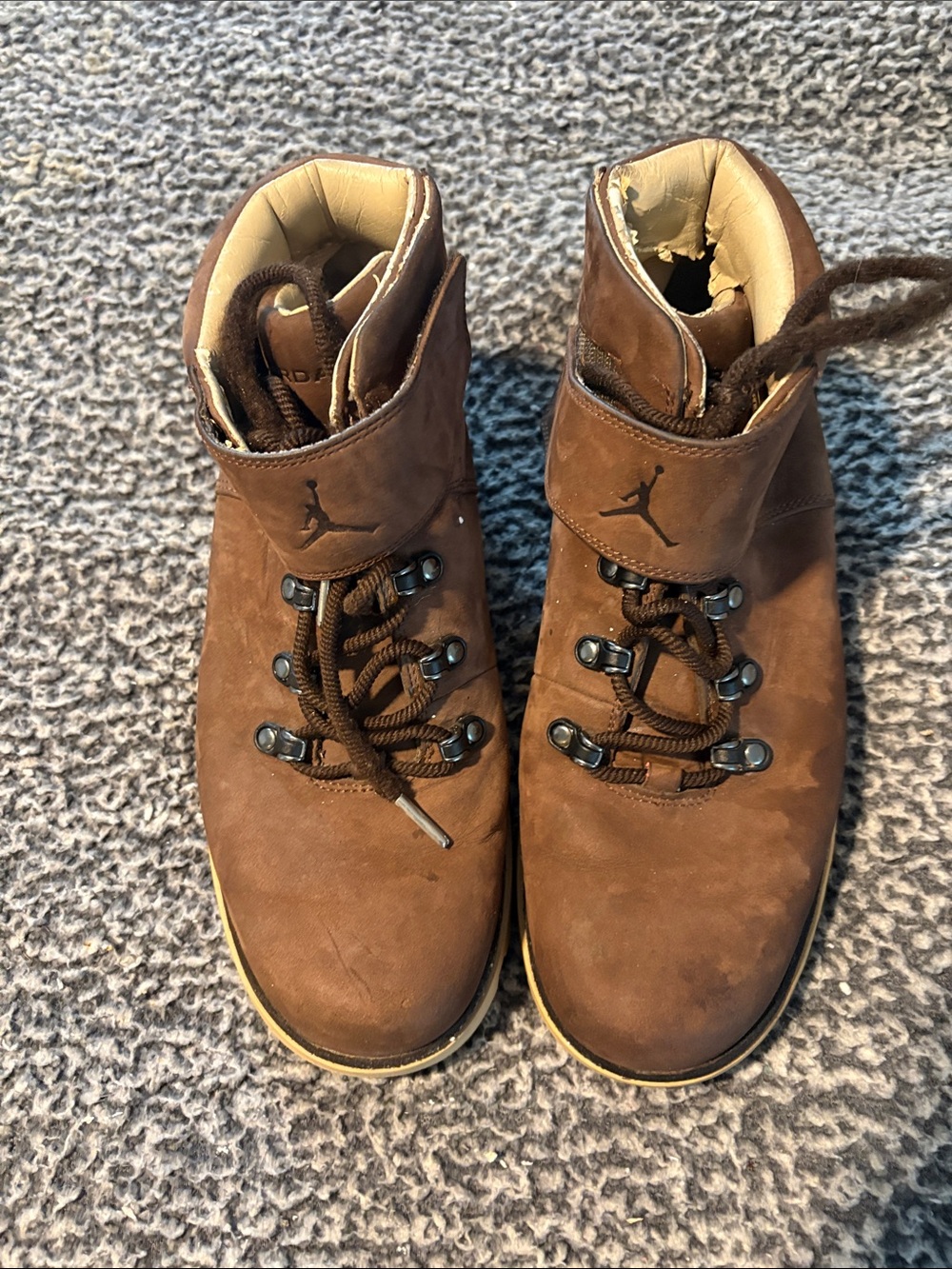 Air Jordan’s Men’s Size 9.5 Vintage 2005 Anniversary Boss Boots Dark Cinder!
